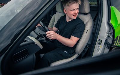 Pracujesz i chcesz zrobić kurs na prawo jazdy? Sprawdź, jak to pogodzić!